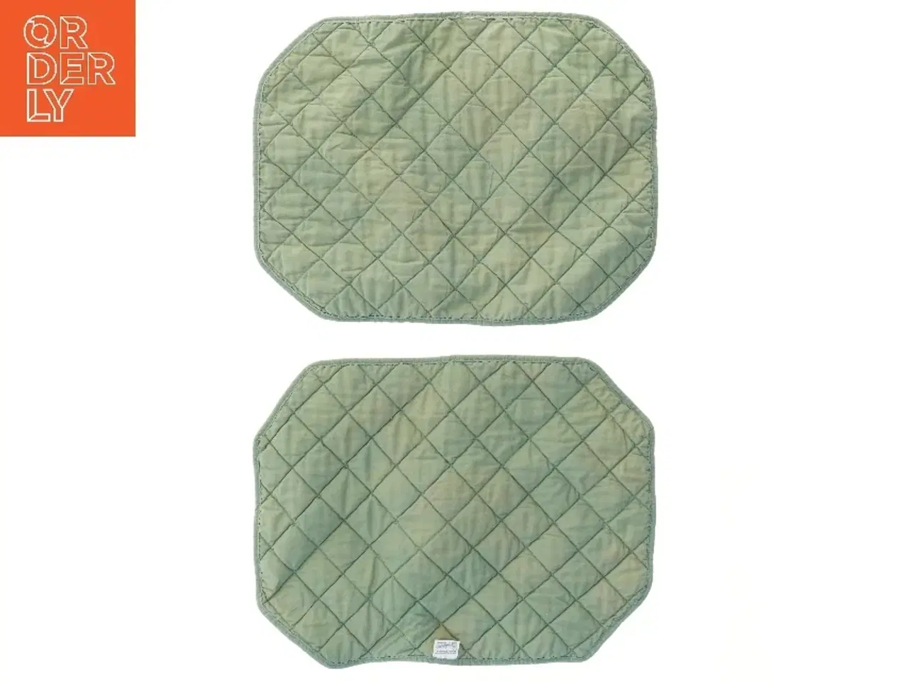 Billede 2 - Blomstret dækkeservietter (str. 30x40 cm)