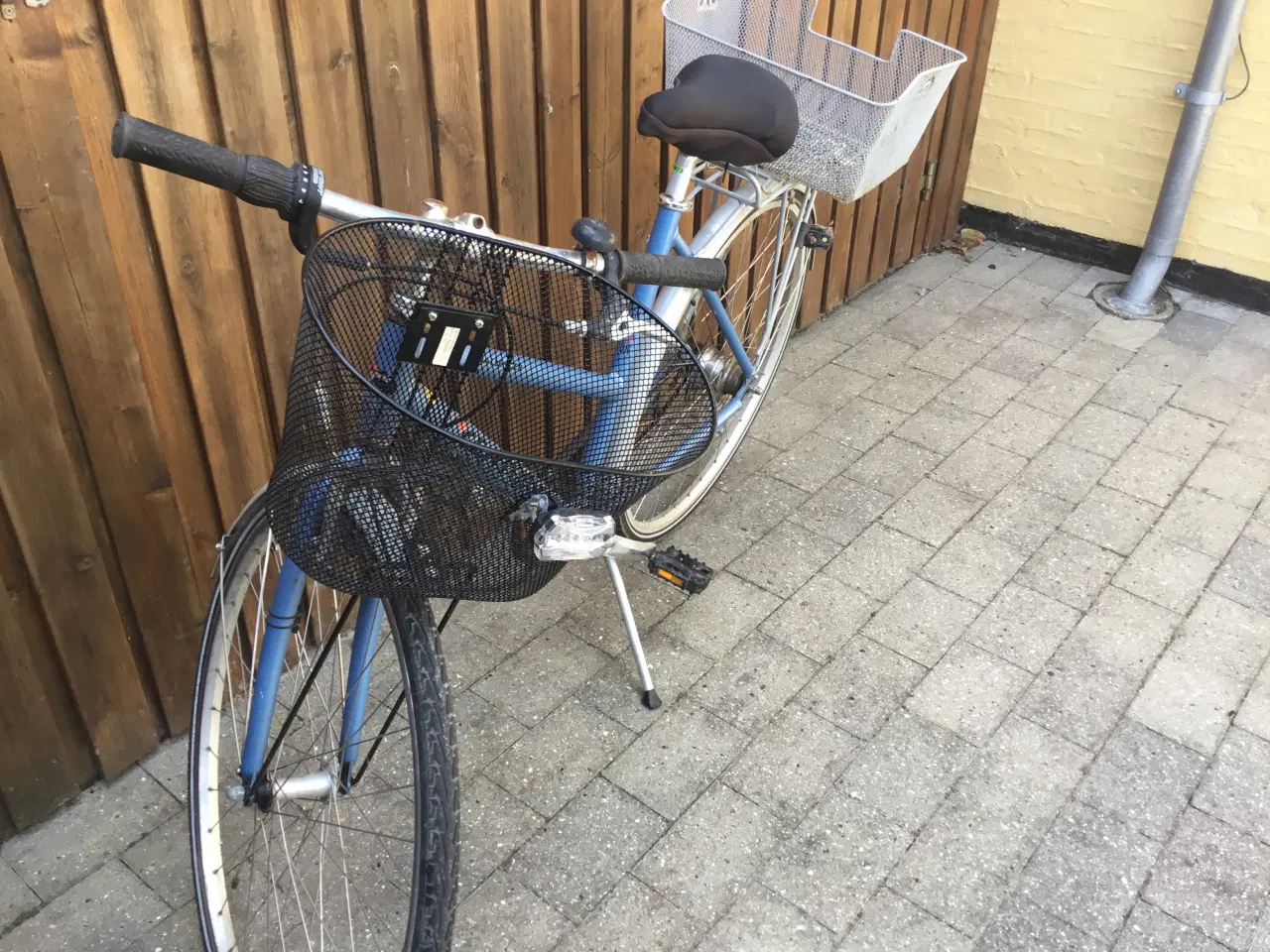 Billede 3 - Damecykel sælges.