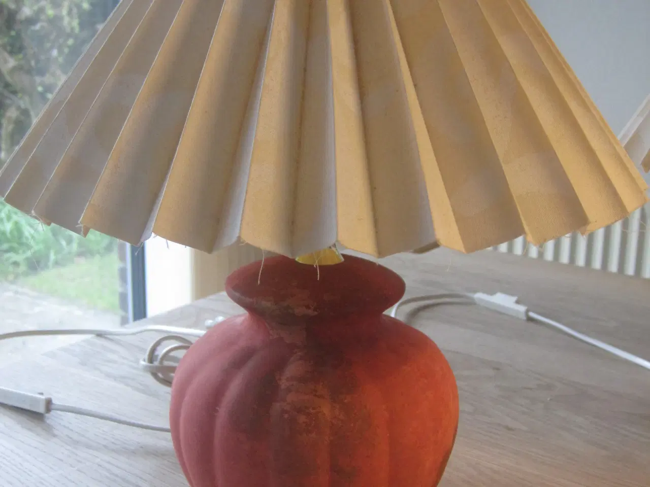 Billede 2 - Bordlampe i keramik