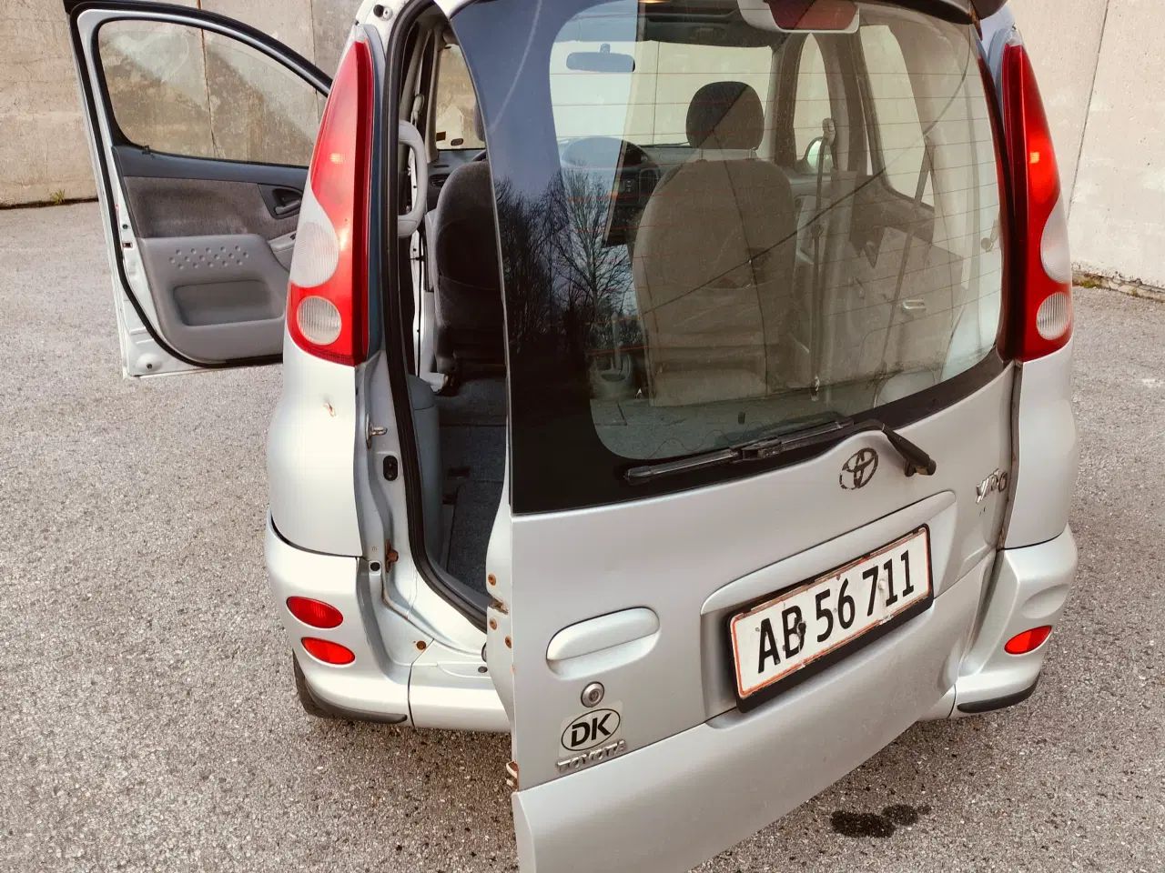 Billede 4 - Billig bil frisk nysynet Toyota Yaris 1.3 benzin 