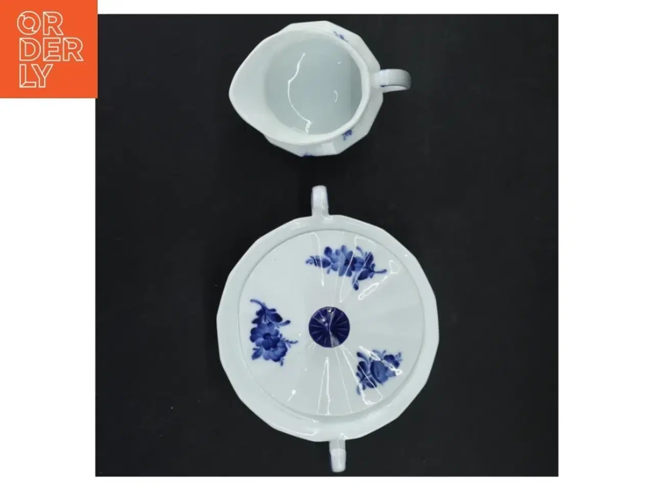 Billede 3 - Porcelænssæt med låg fra Royal Copenhagen (str. Ø. 13 cm og ø. 8 cm)