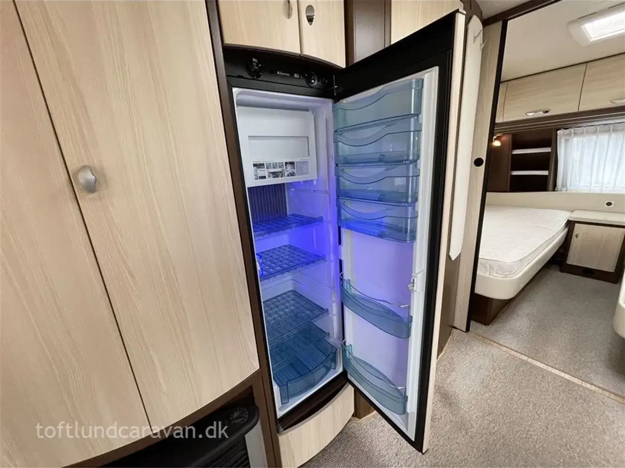 Billede 6 - 2012 - Hobby Prestige 610 UL   1 ejers, SUPERFLOT STOR ENKELTSENGS-VOGN, m/MOVER og stort Isabella fortelt mv. ET GODT TILBUD.