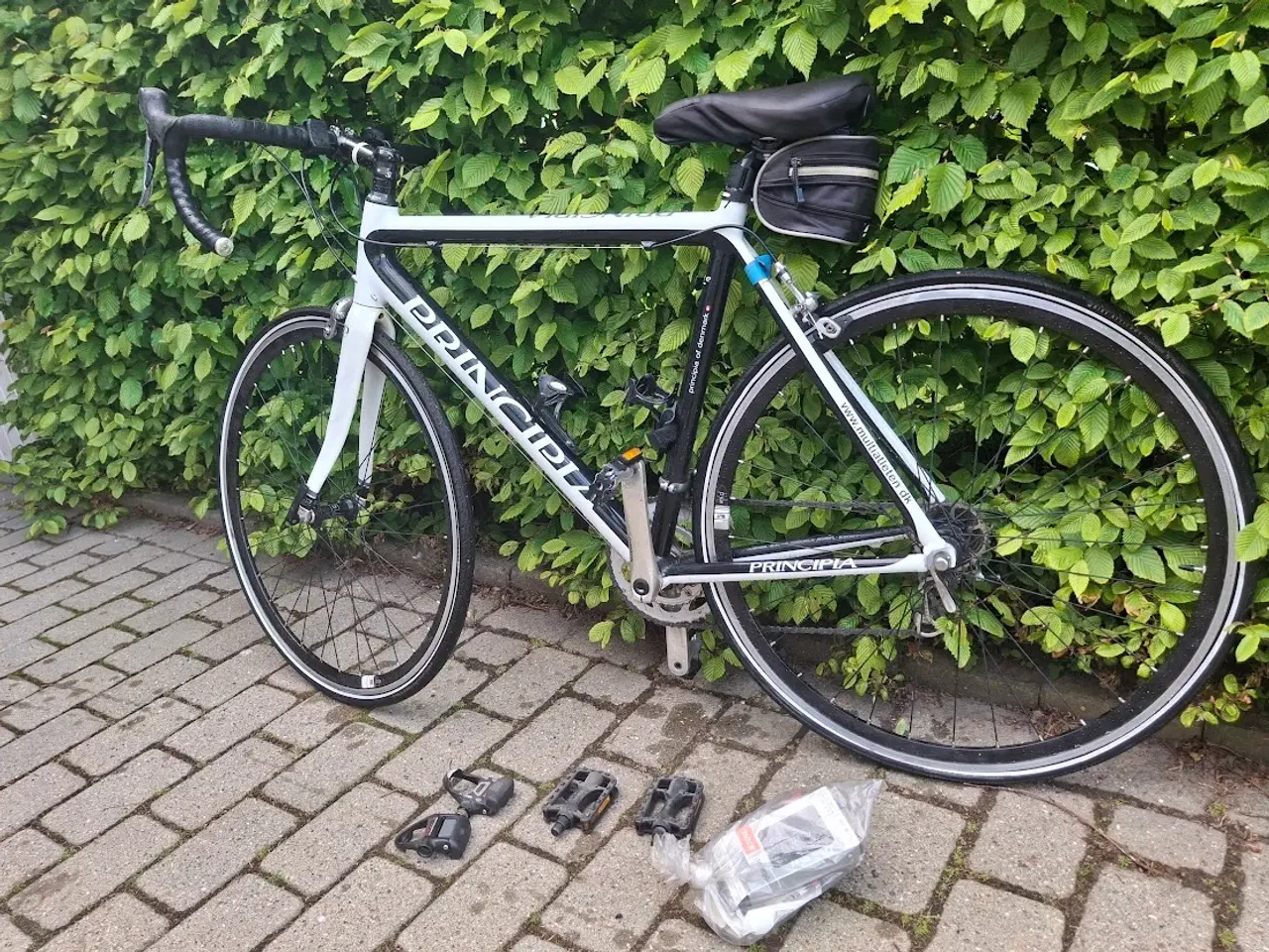 Billede 1 - Cykel meget lidt brugt