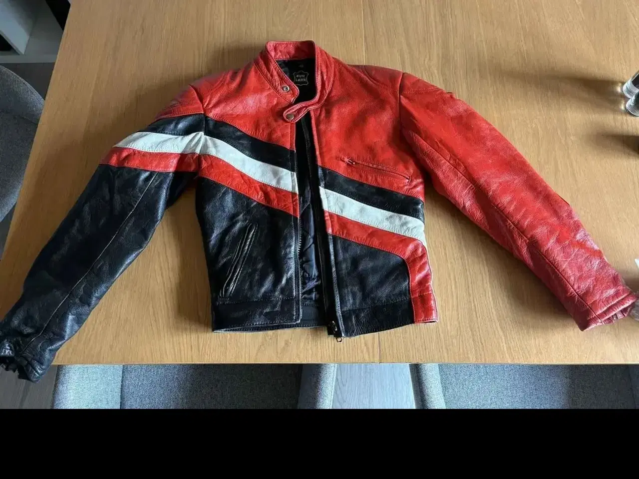 Billede 3 - 2 delt Sundance lædertøj Small