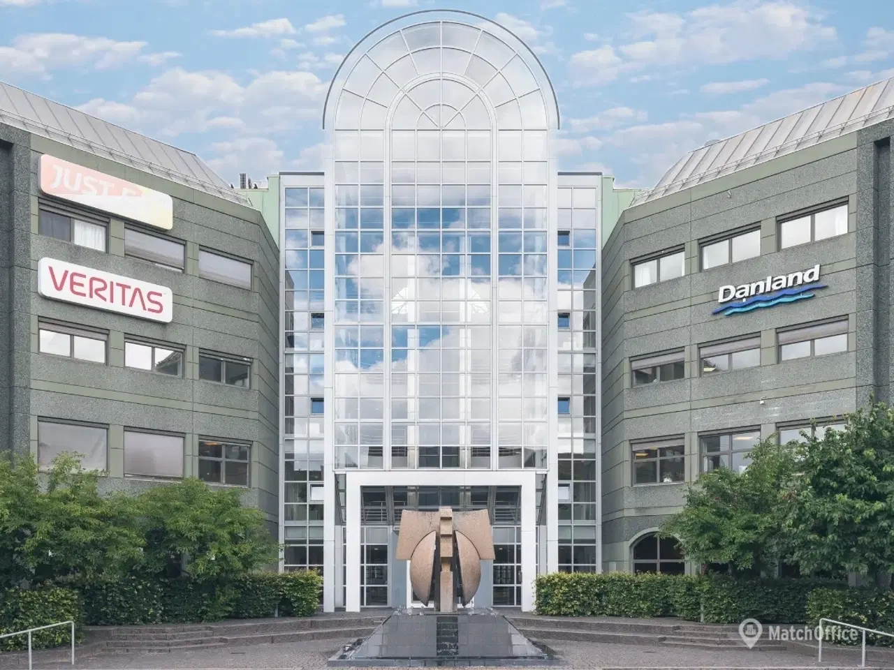 Billede 4 - Få en dedikeret parkeringsplads på Lyngbyvej 20