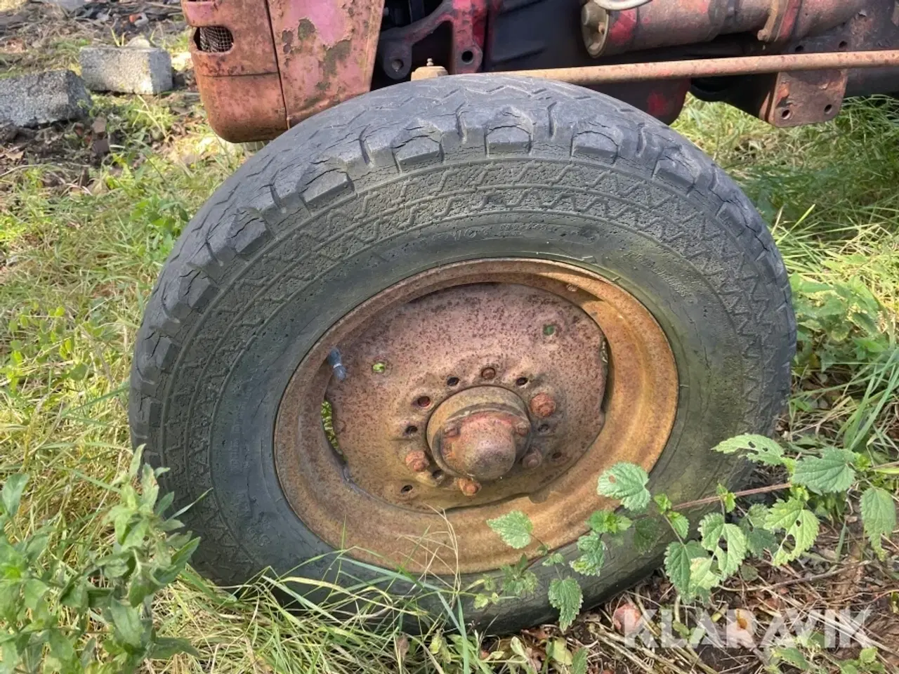 Billede 11 - Veterantraktor IH 275
