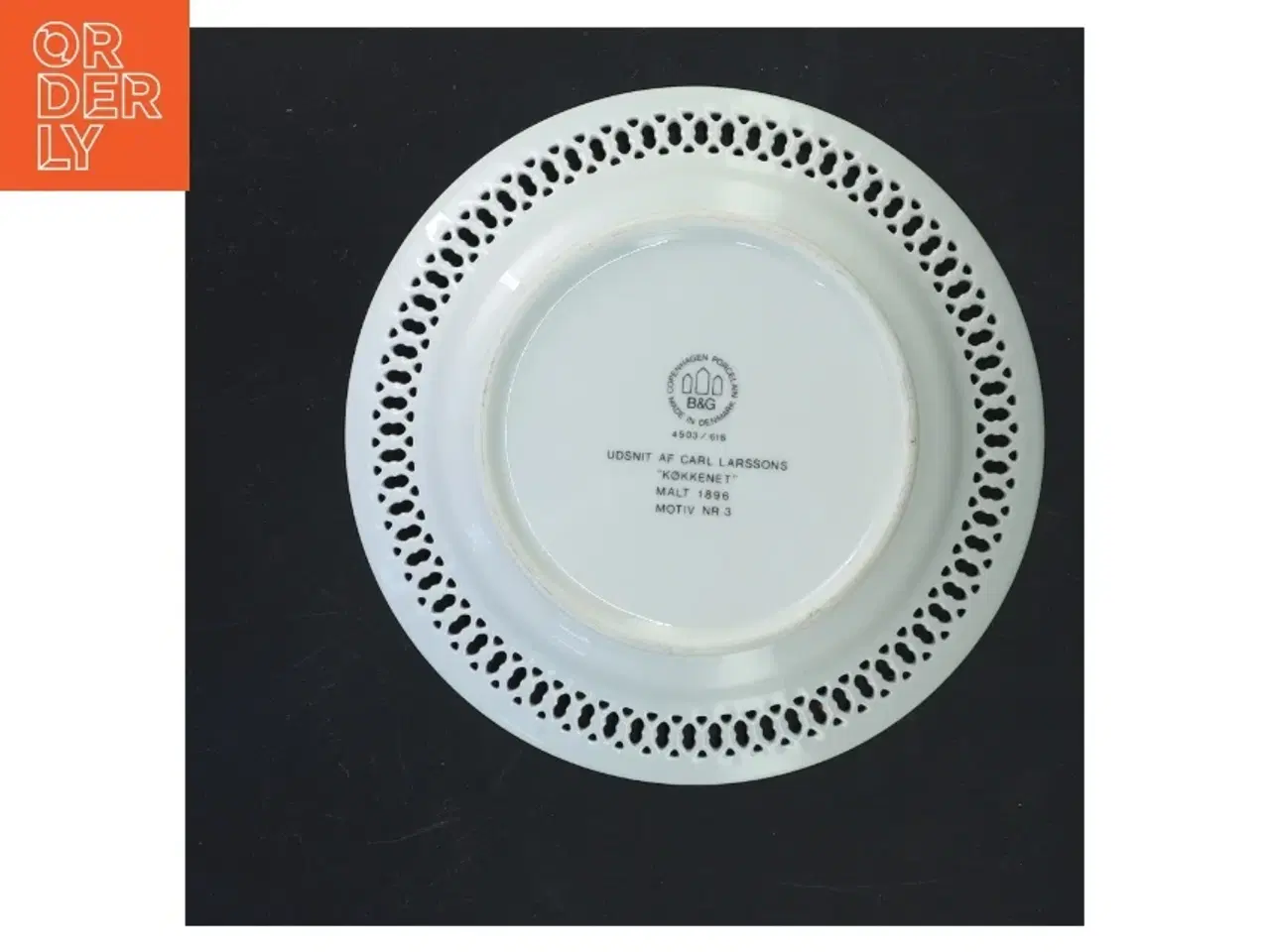 Billede 3 - Dekorativ tallerken med Carl Larsson motiv fra B&G (str. Ø 17 cm)