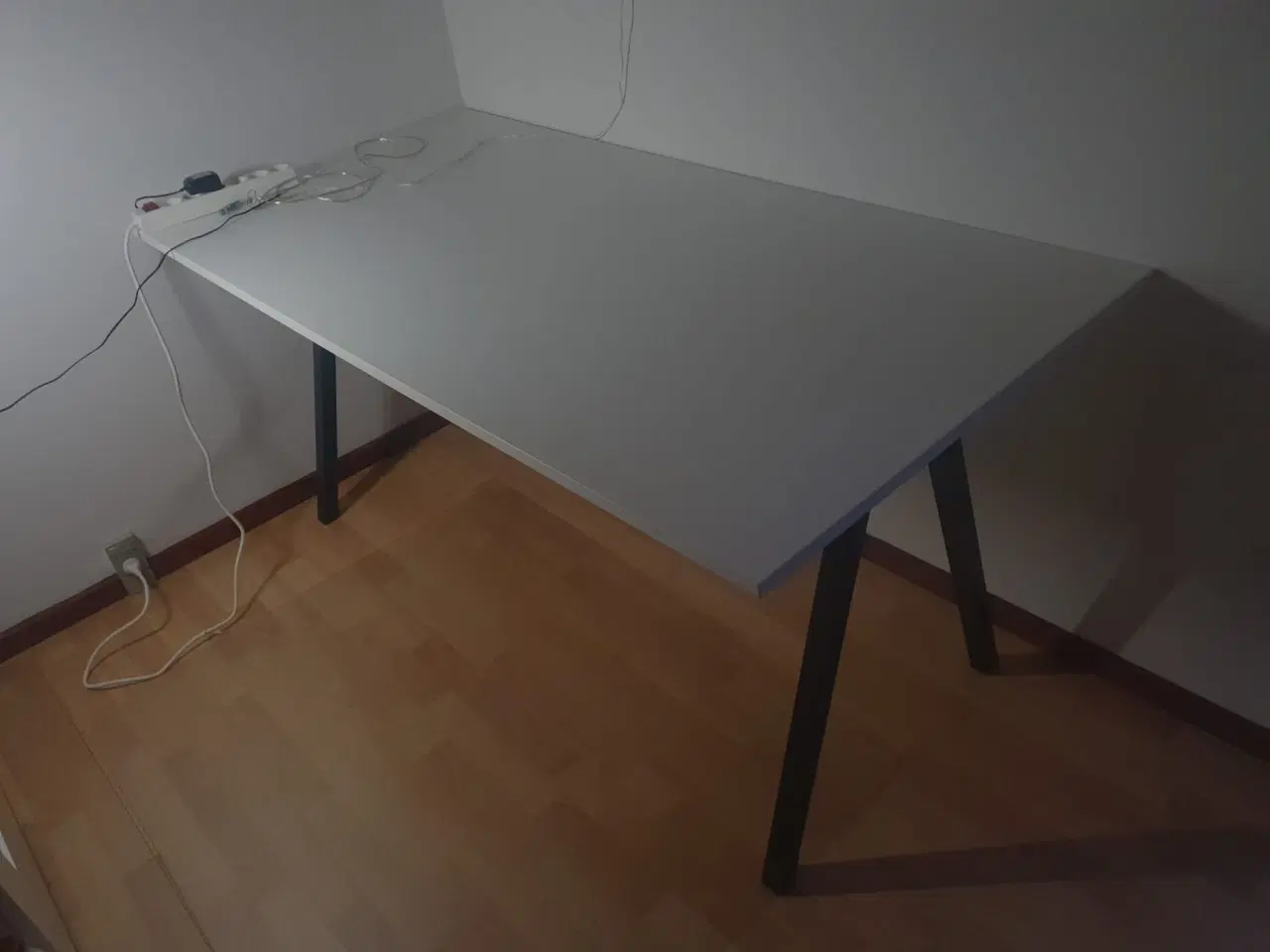 Billede 3 - table - ikea TROTTEN Desk, 120x70 cm