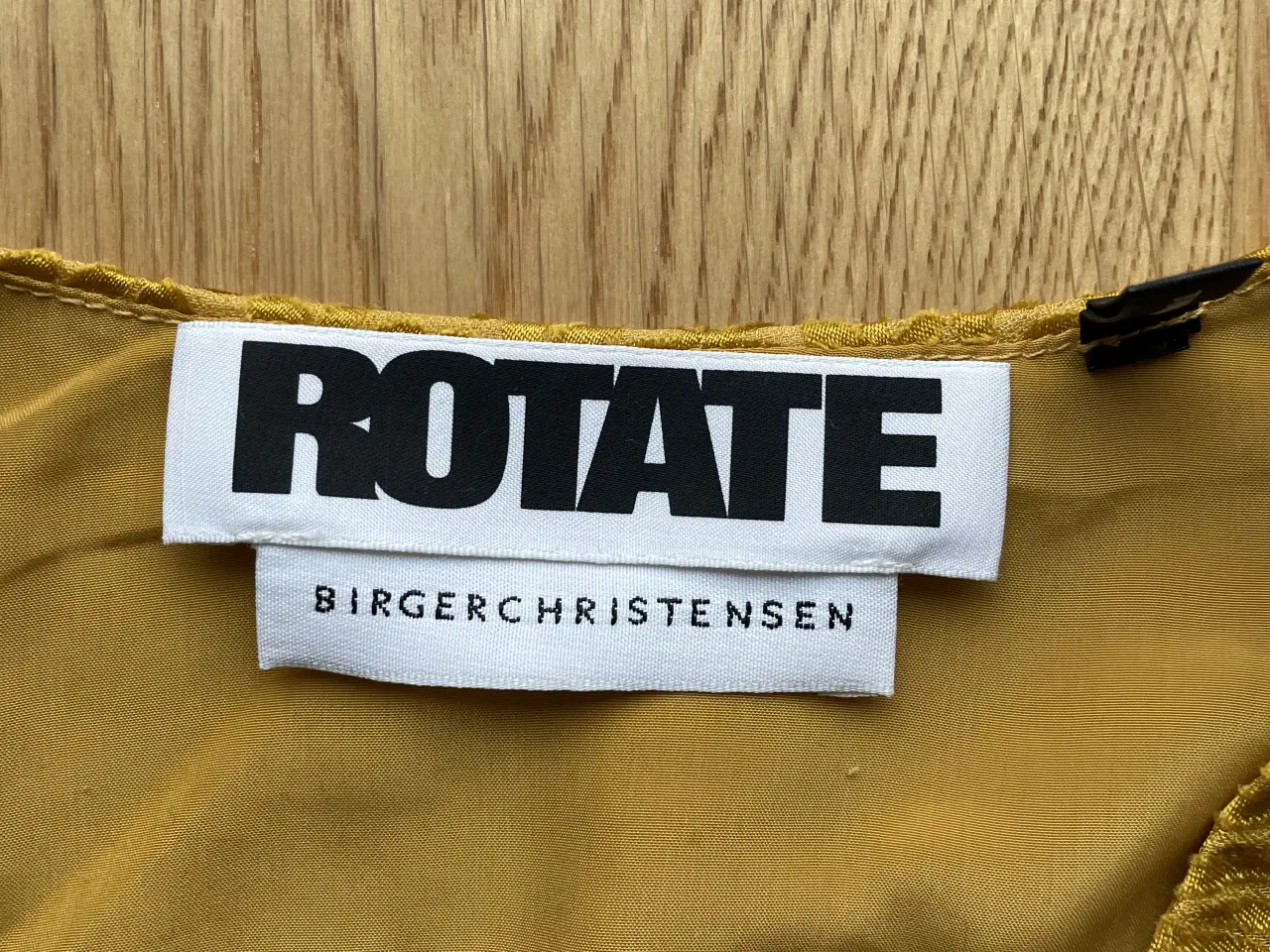 Billede 3 - Rotate Birger Christensen wrap bluse