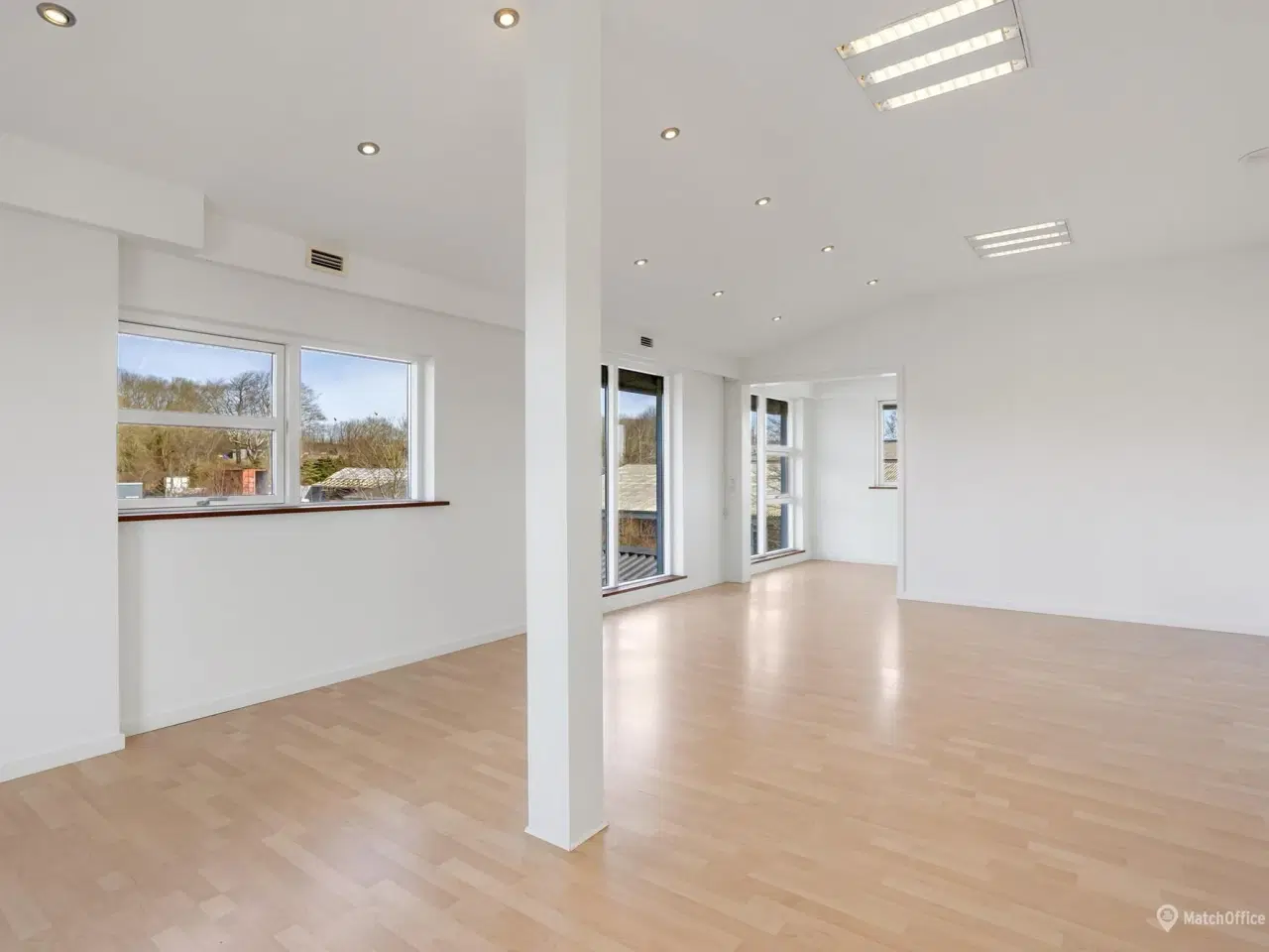 Billede 4 - Lyst kontor i større erhvervspark