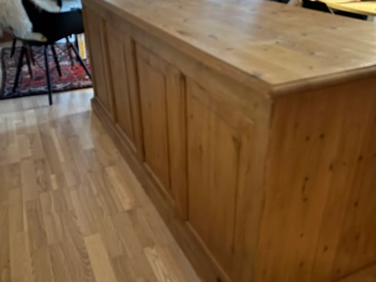 Billede 2 - Købmandsdisk i fyrretræ 