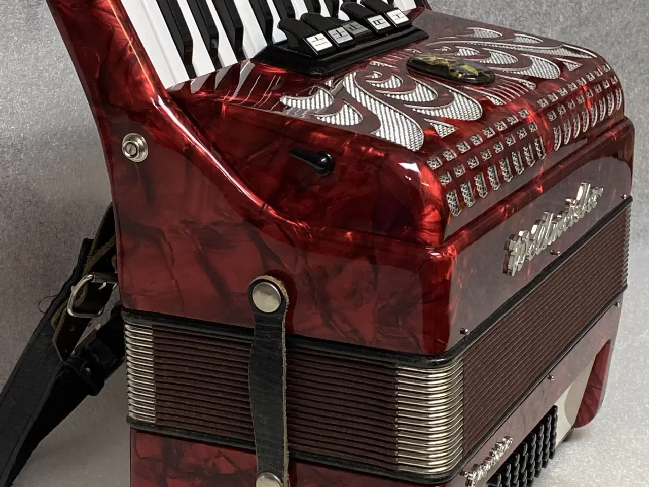 Billede 5 - Weltmeister tangent-harmonika – flot vinrød