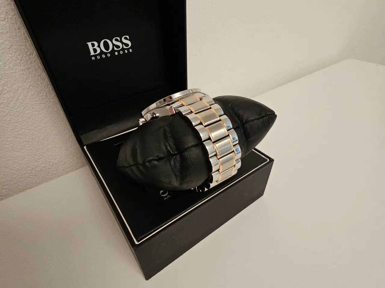 Billede 8 - Lækkert To Toned Sølv/Rosa Hugo Boss Ur