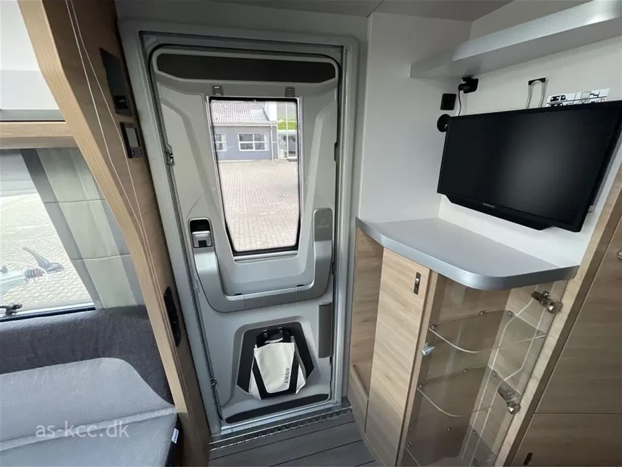 Billede 5 - 2024 - Knaus Südwind 650 UX 60 YEARS   Knaus Sudwind 650 UX  60 Years  Alde Centralvarme