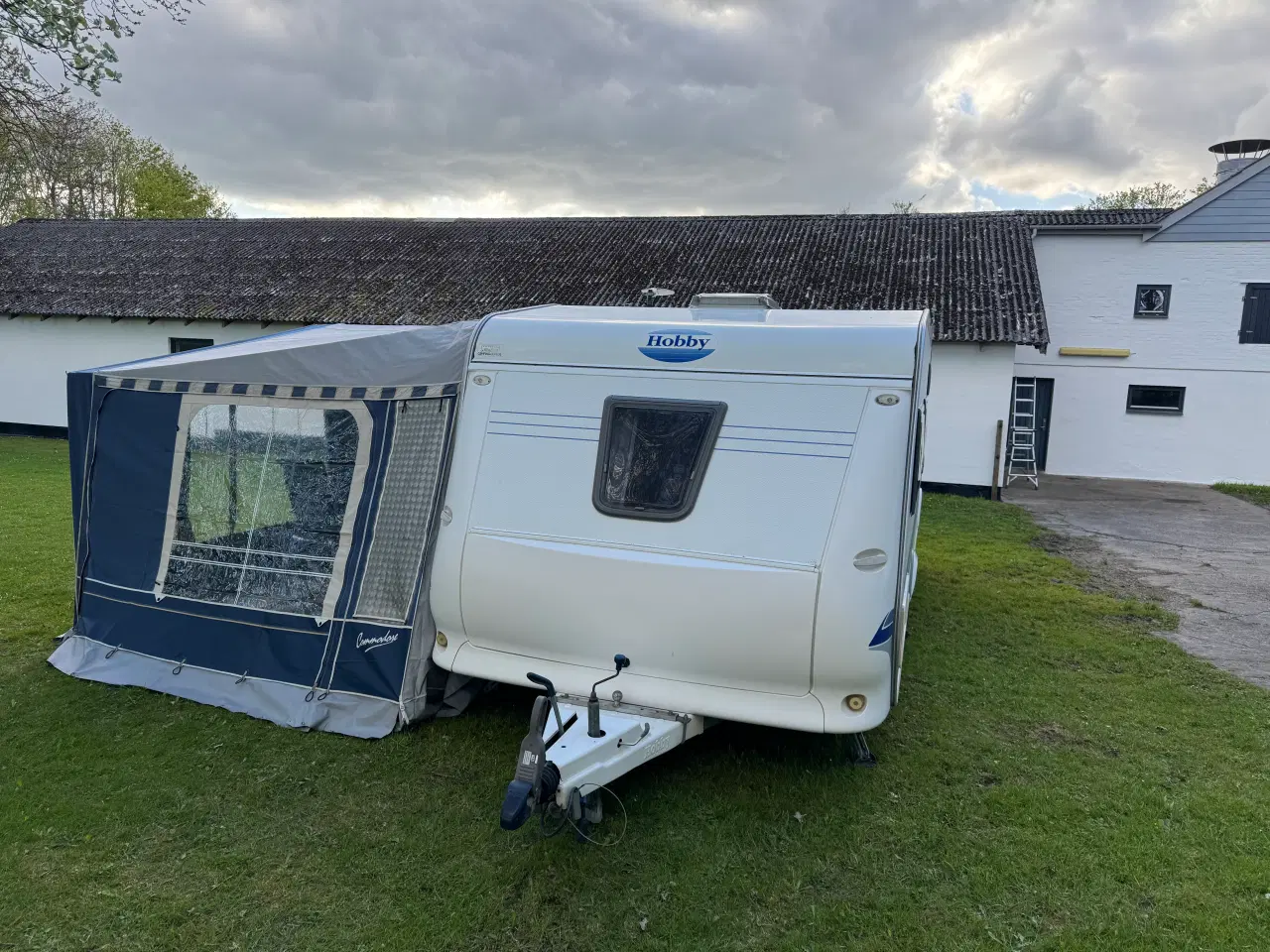 Billede 4 - Hobby 560 KMFE de luxe easy+mover, fortelt, løsøre