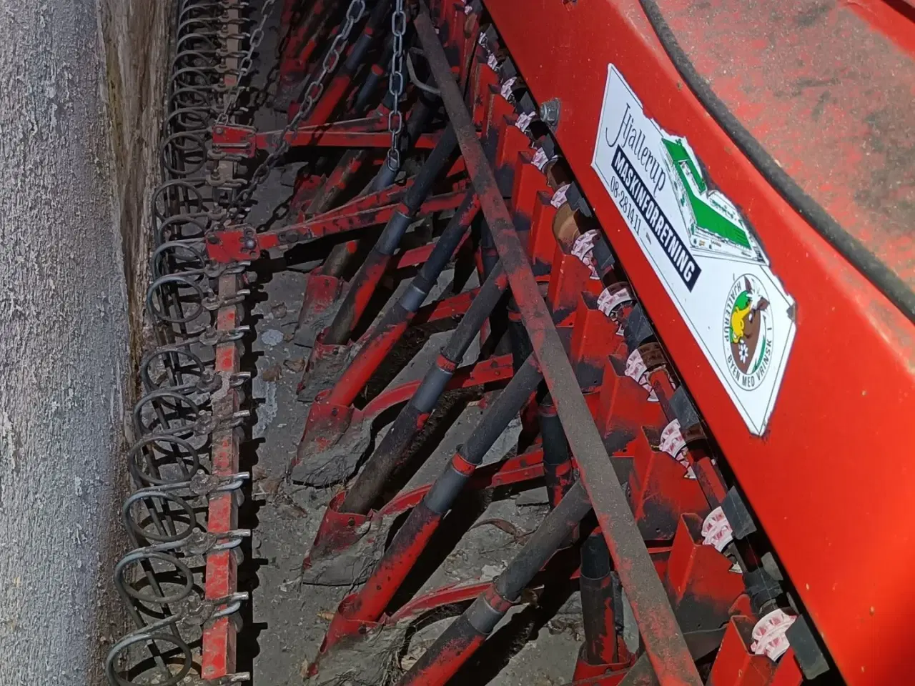 Billede 6 - - - - Stegsted såmaskine 4 meter med bugsere udstyr