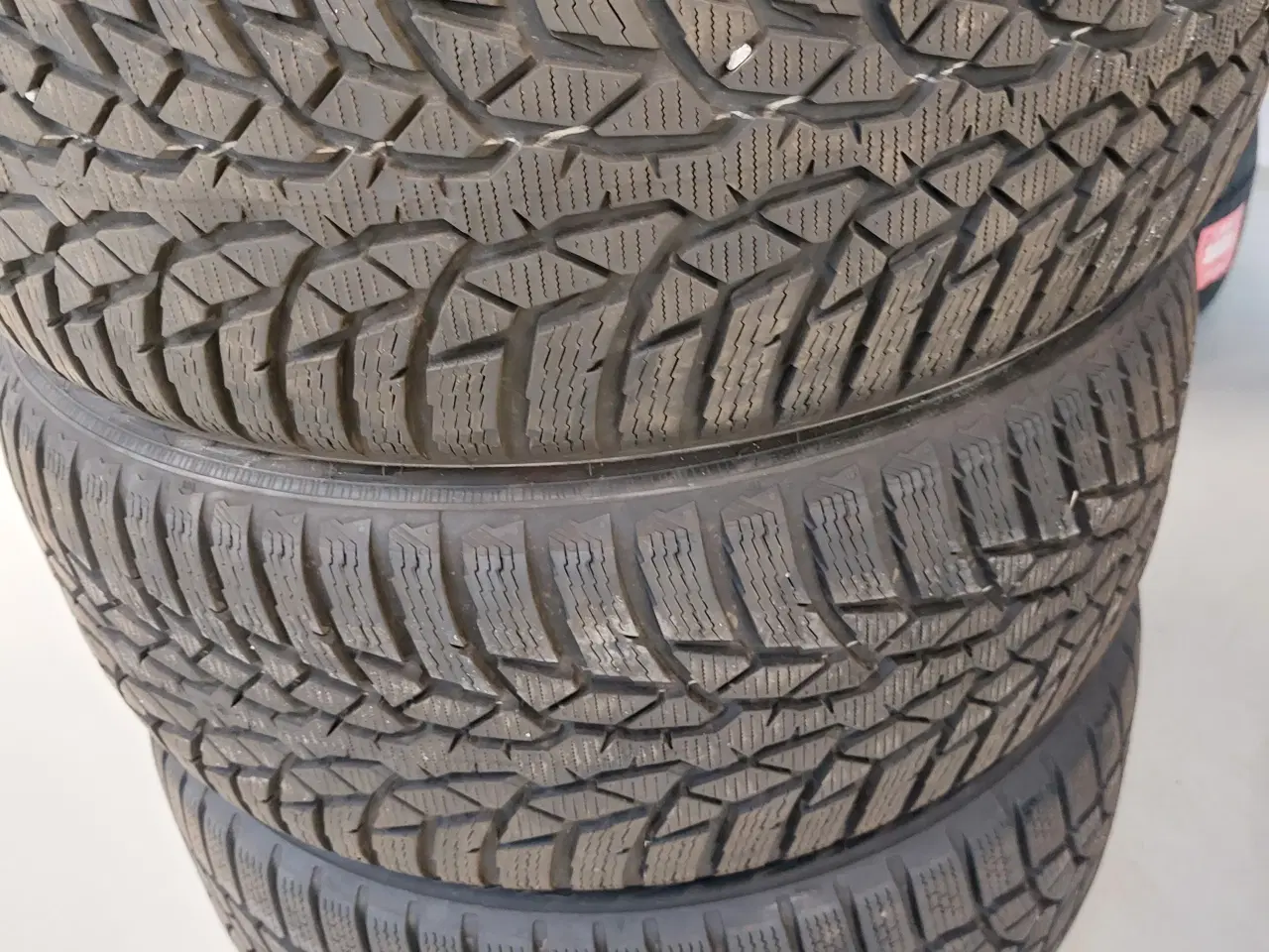 Billede 1 - 3 vinterdæk 225/45 R18 95V XL BS Nokian