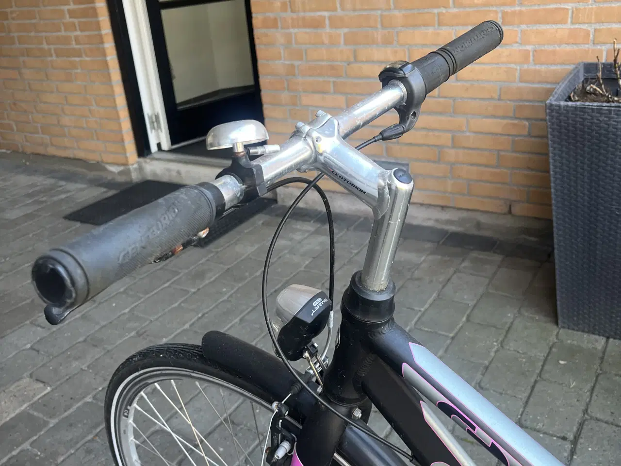 Billede 3 - Flot og velholdt pige citybike