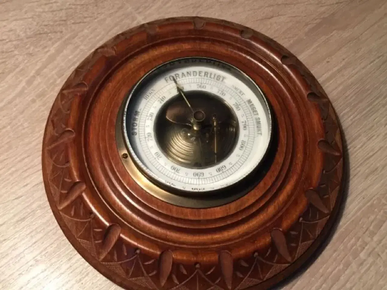 Billede 1 - Gl. Barometer