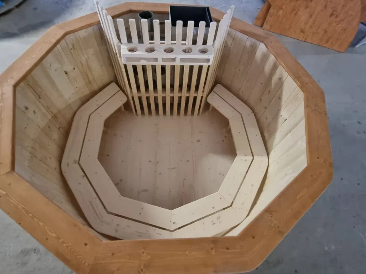Billede 12 - Vildmarksbadene  af grantræ 180 cm diameter kun fo