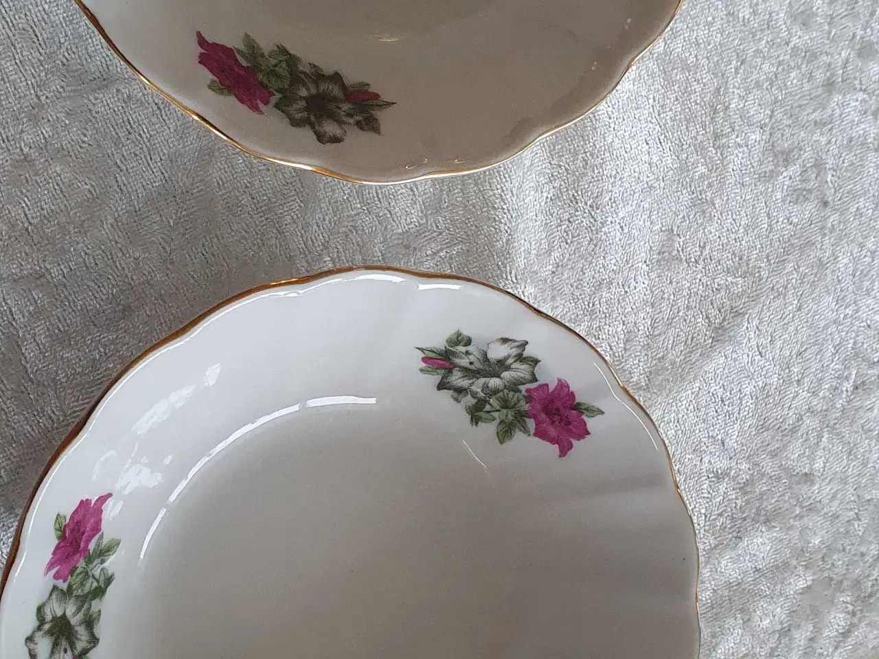 Billede 1 - Fade med guldkant