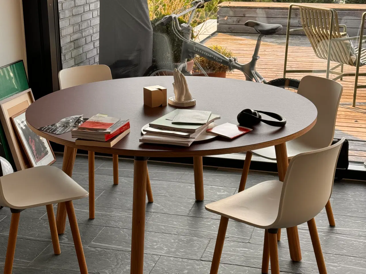Billede 5 - NYT arkitekttegnet mødebord MN300 Ø140