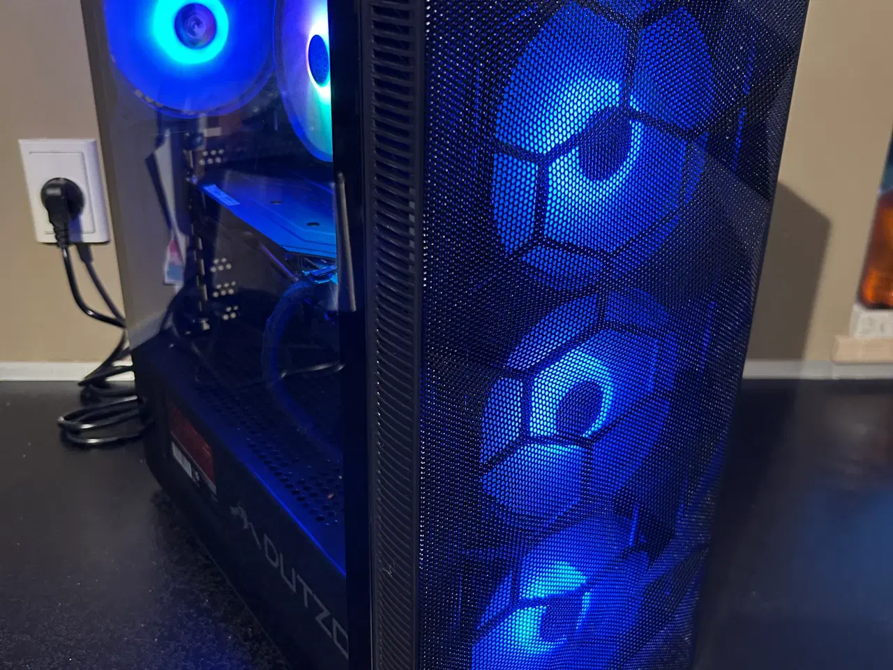 Billede 4 - ⚡ Gaming-PC med RTX 2060 & i5-9600 – Klar til eSpo