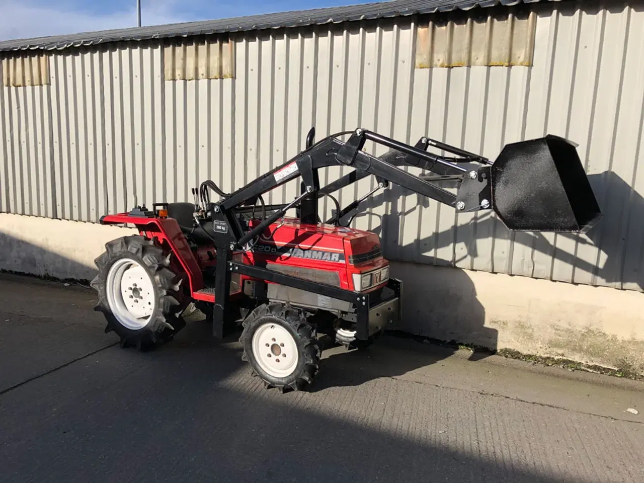 Billede 1 - Traktor - Yanmar F20D / 24 hk