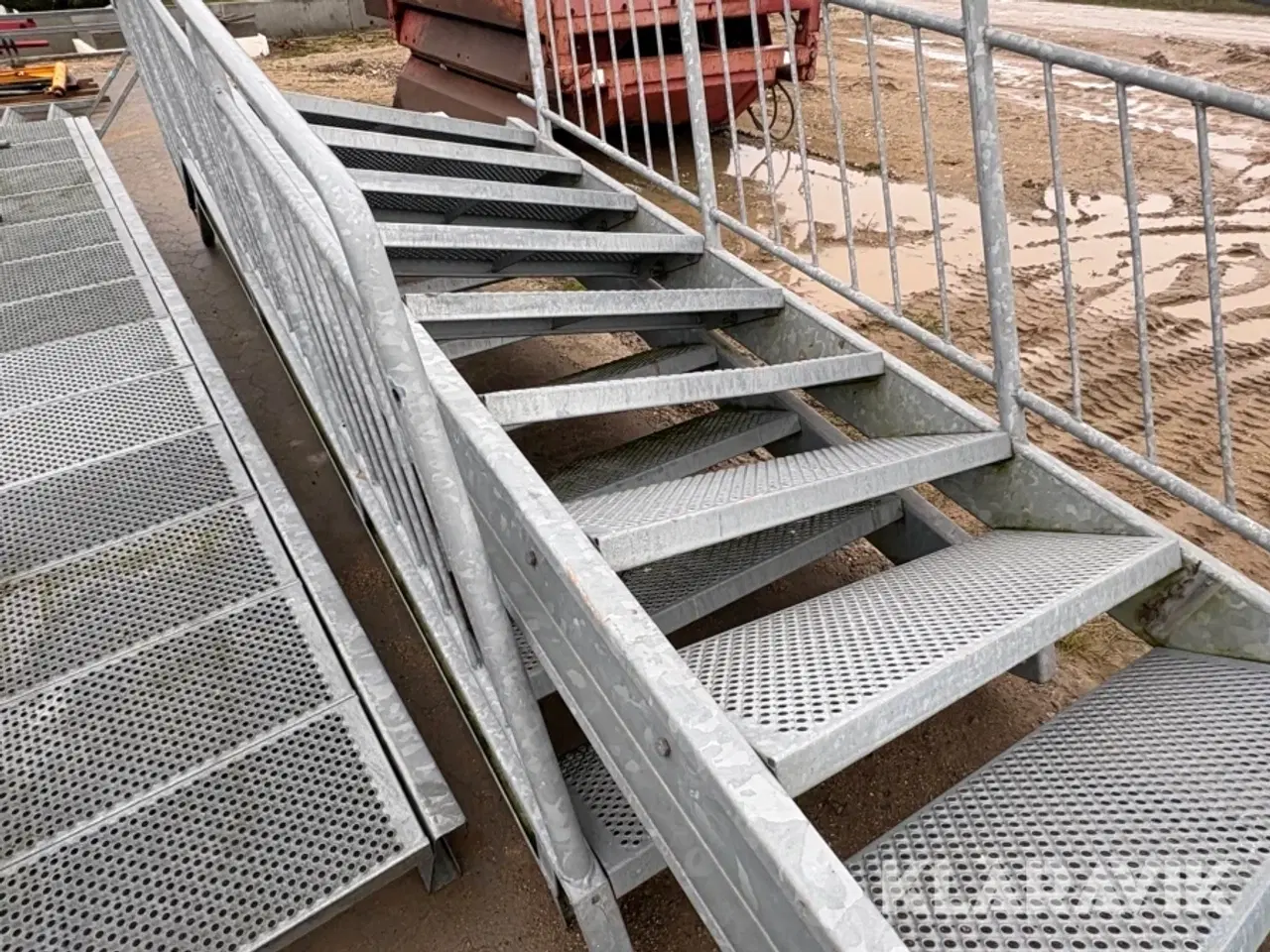 Billede 9 - Trapper plus afsats/gangbro Galvaniseret