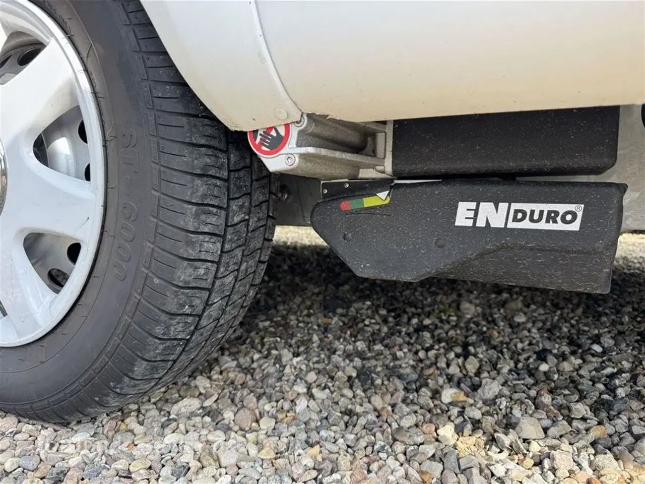 Billede 7 - 2023 - Hobby Excellent Edition 540 UFF SUPERTILBUD på en næsten NY vogn! QUENNS SENG. Masser af udstyr bla. MOVER, ISABELLA FORTELT mv.