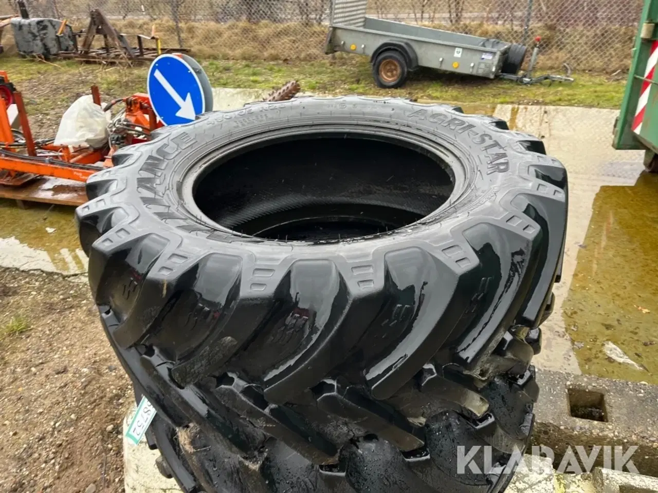 Billede 2 - Traktordæk Alliance 480/65R28 - 2 styk