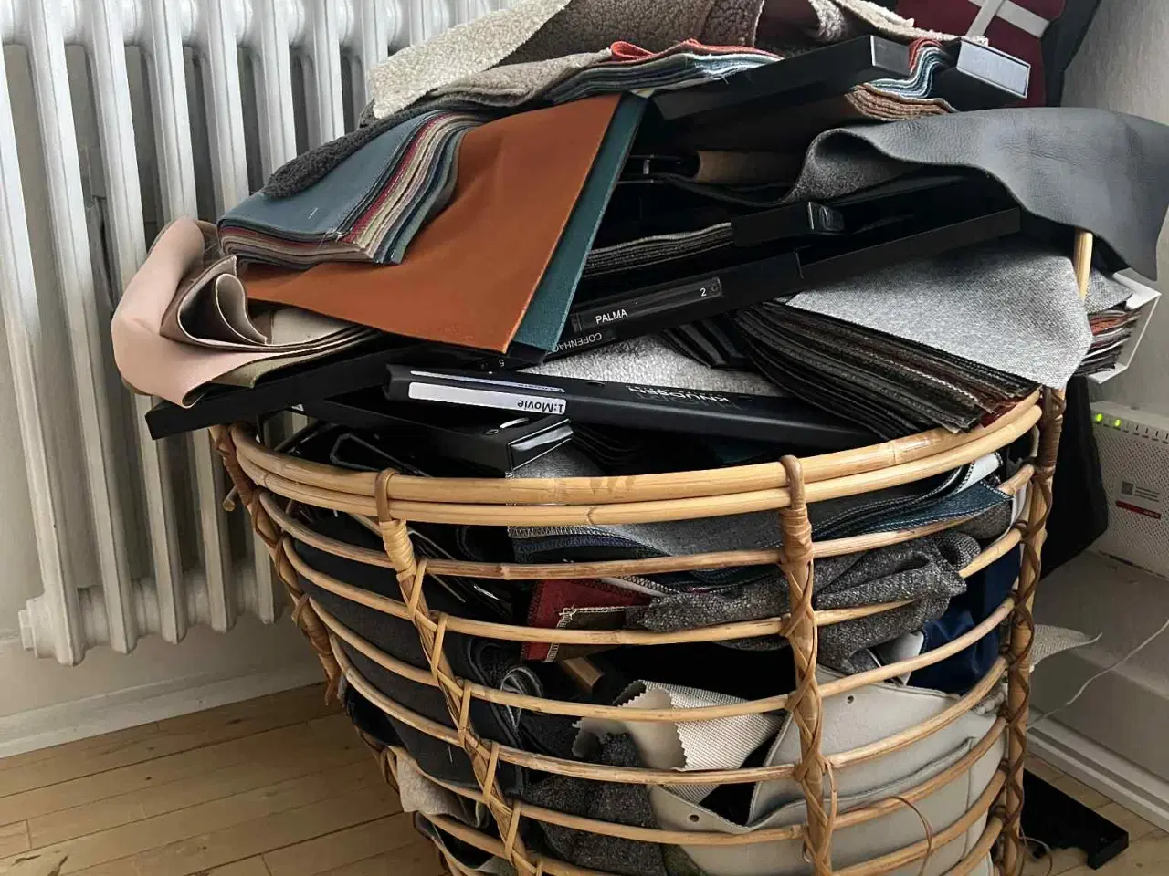 Billede 1 - Parti stof og læder