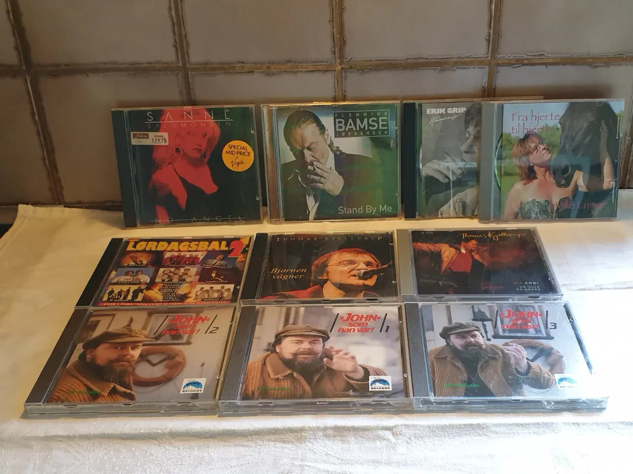 Billede 1 - GRATIS 10 cd danske og 4 juleCD SE 2 fotos