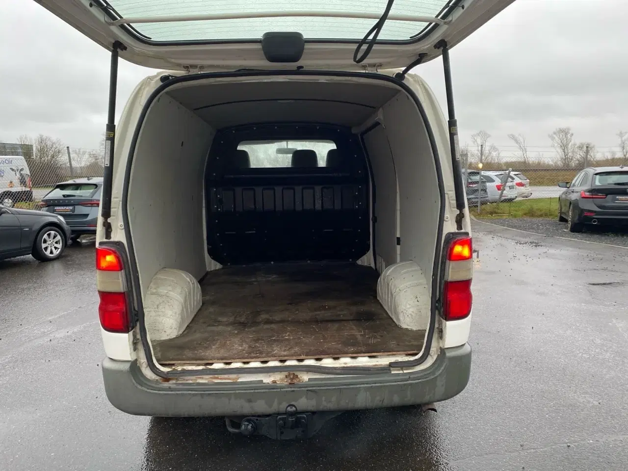 Billede 6 - Toyota HiAce Lang 2,5 D-4D 95HK Van