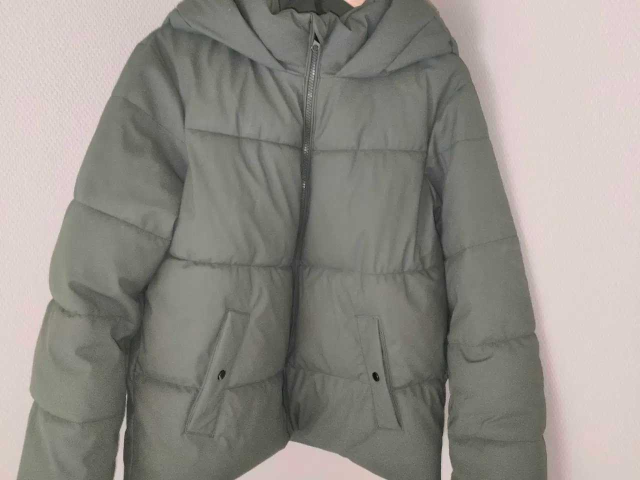 Billede 1 - Lækker vinterjakke, støvet grøn
