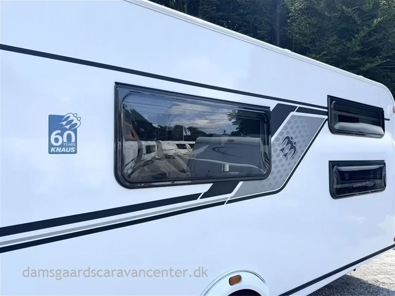 Billede 7 - 2022 - Knaus Südwind 580 QS 60 Years Celebration   Franskseng-Køjer-Gulvtemp.-Mover-Markise