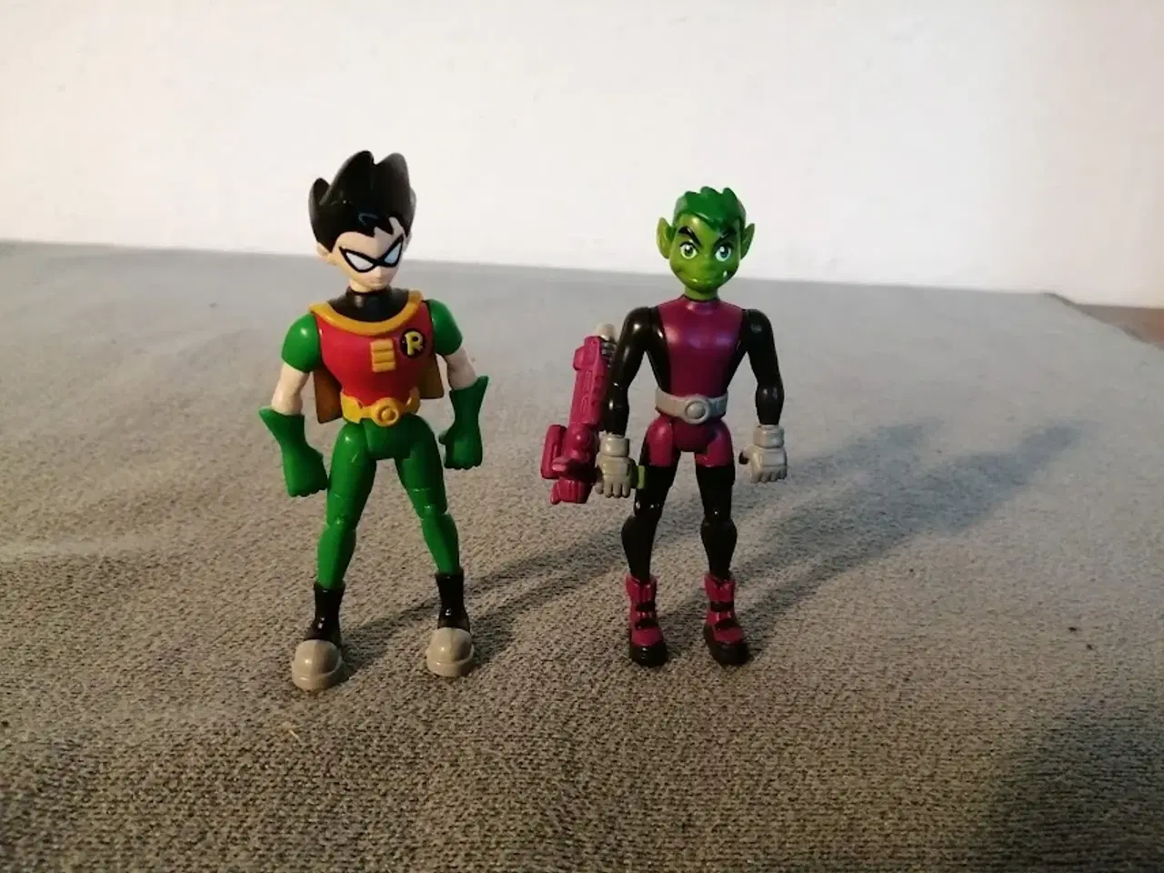 Billede 3 - To Flotte Teen Titans Figurer DC/Bandai