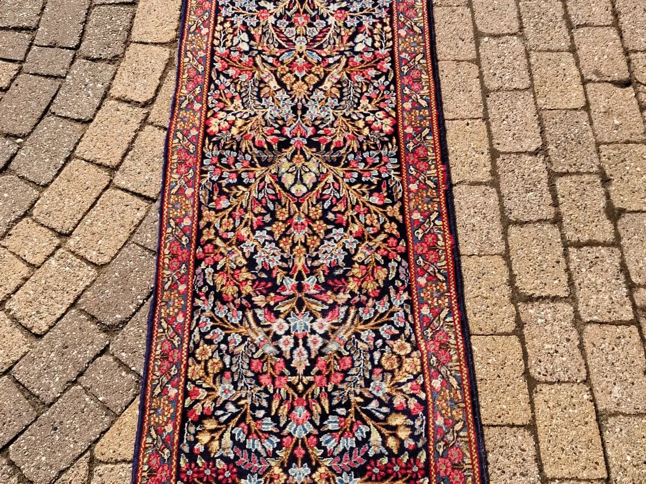 Billede 4 - Smuk farverig Ghom løber.