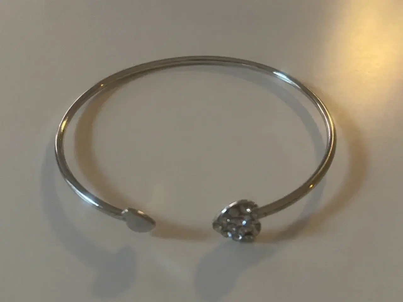 Billede 1 - * Sød armring - med hjerter