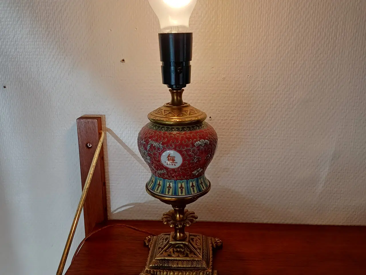 Billede 4 - Messing bordlampe, dansk produceret. 