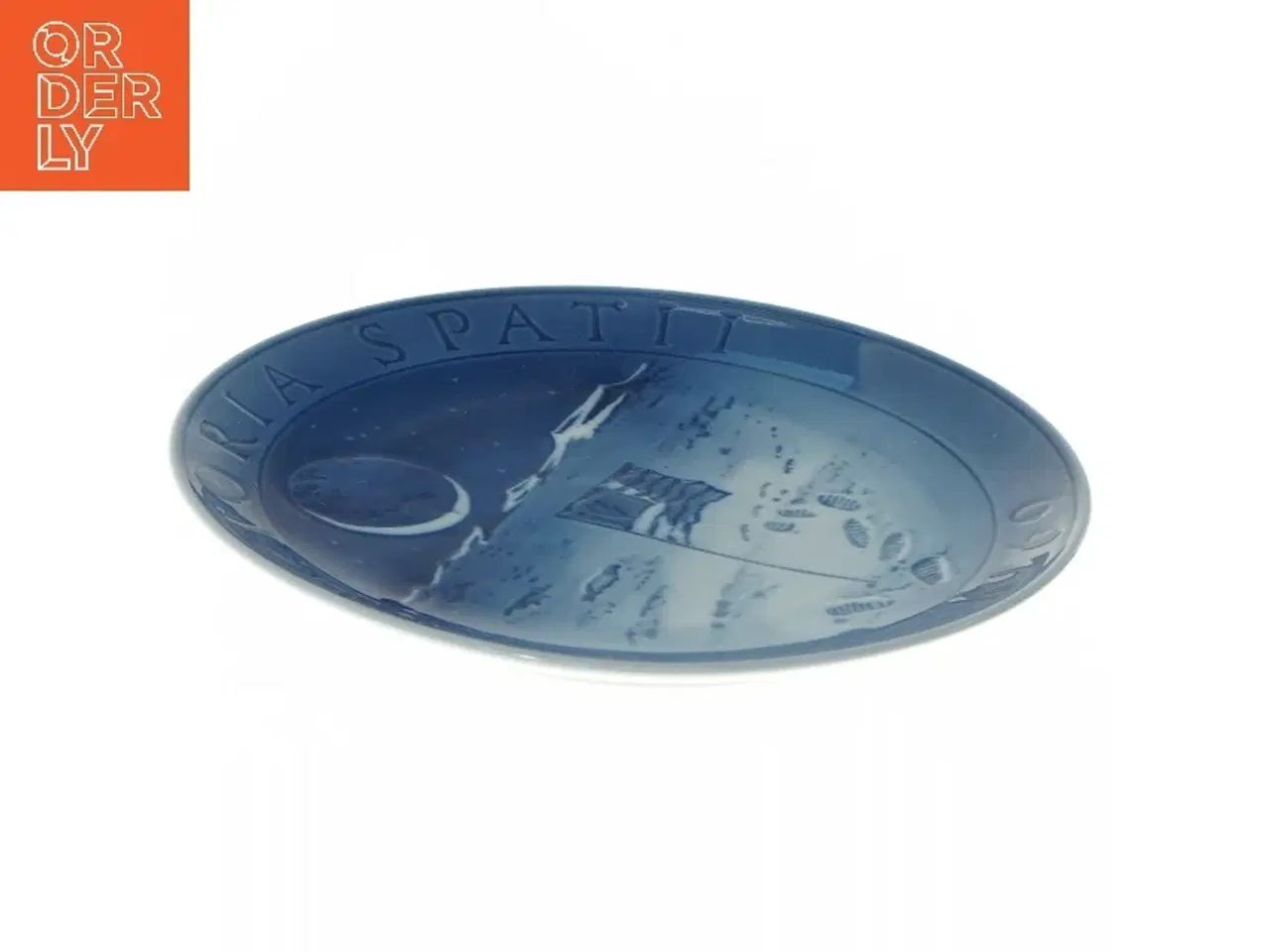 Billede 3 - Victoria Spatii 1969 jubilæumstallerken fra Royal Copenhagen (str. Ø 18,5 cm)