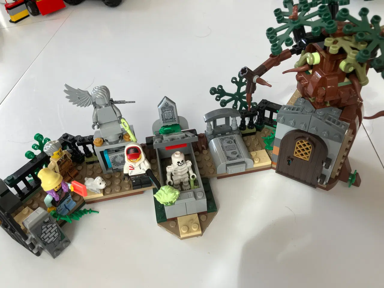 Billede 1 - Lego Kirkegårdsmysterium - 70420