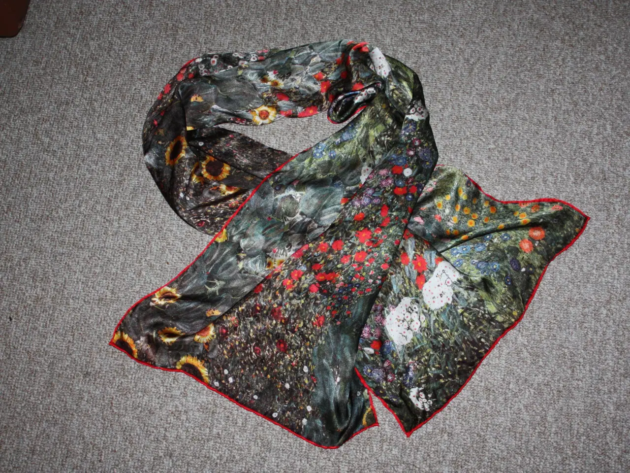 Billede 1 - Vintage silke tørklæde 155 cm x 40 cm 100% silk