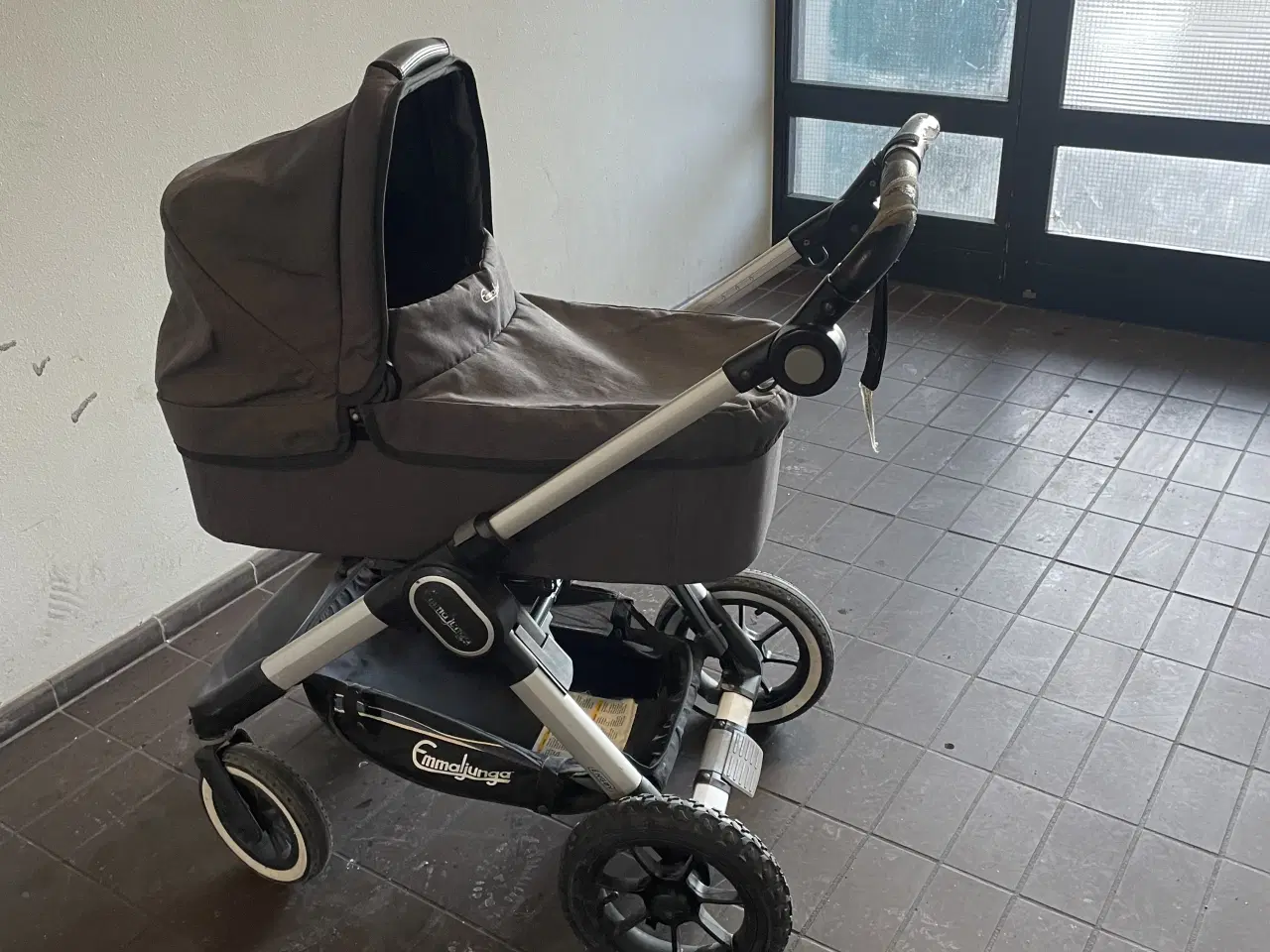 Billede 8 - Barnevogn    , Emmaljung  , 76 cm. Med  Madras  og