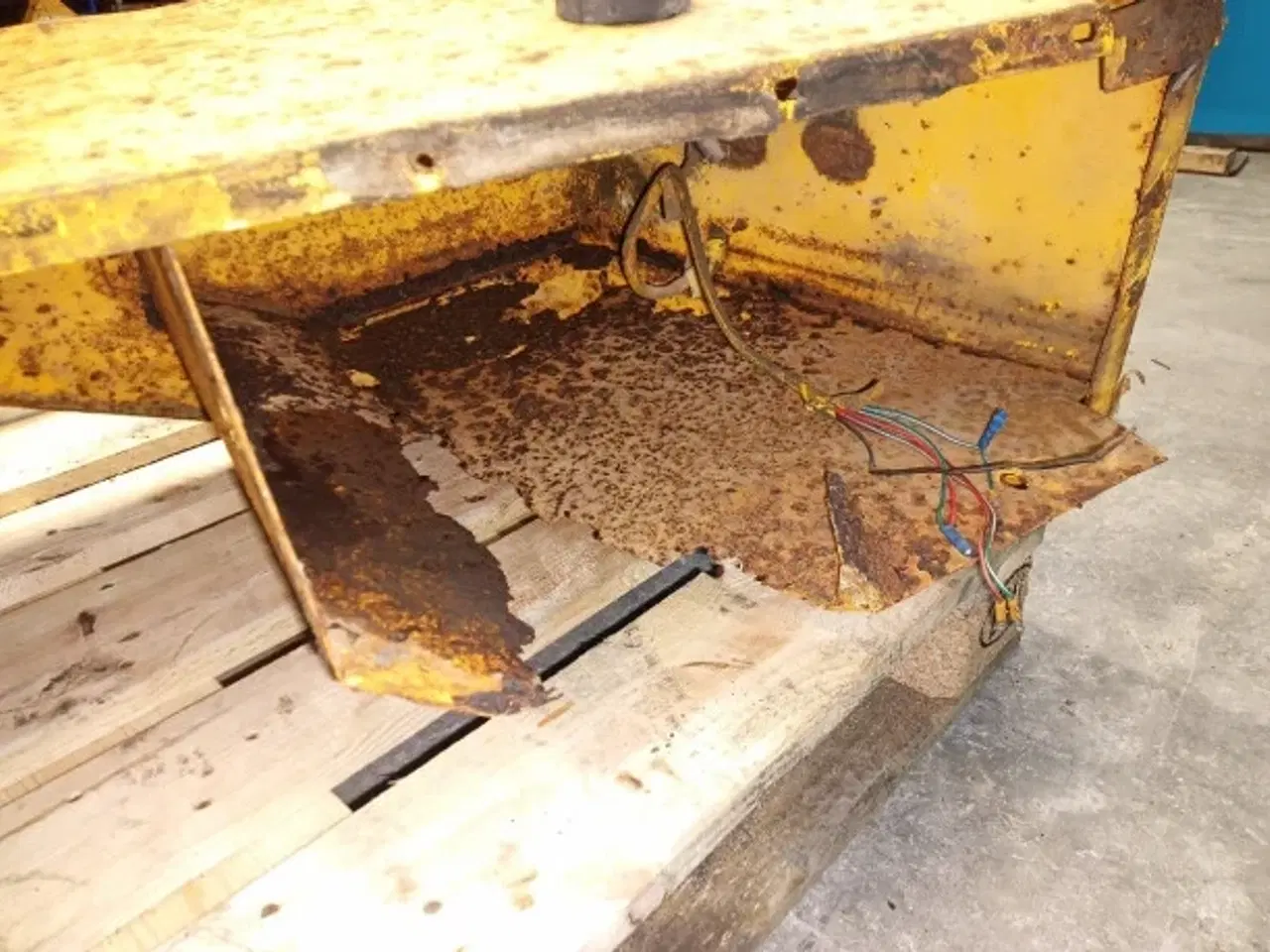 Billede 9 - Ford 550 Højre Hjulskærm D4NN16312