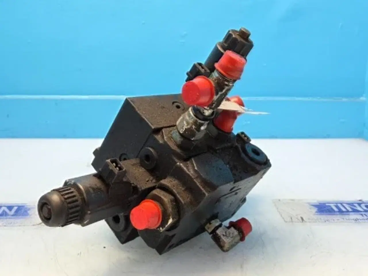 Billede 8 - Case 9120     Ventil   87313989