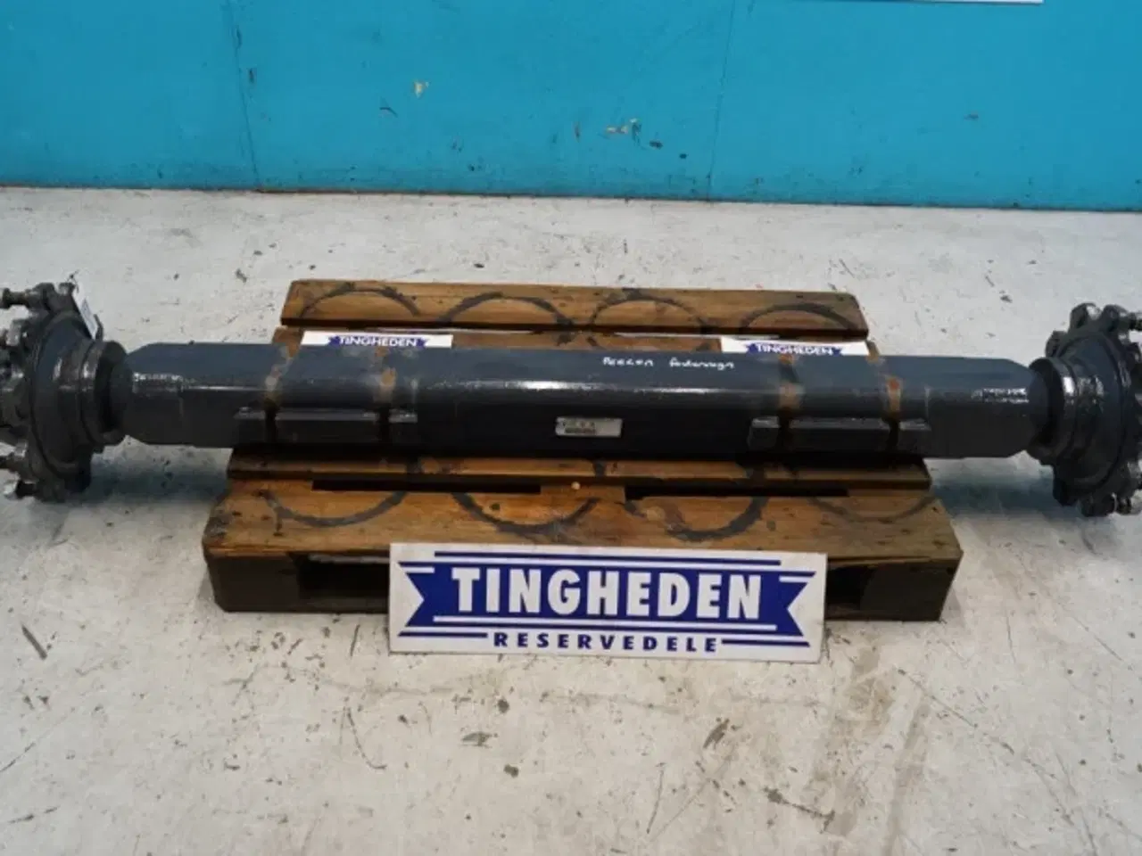 Billede 1 - Peecon A.D.R.  Fodervogns Hjulaksel