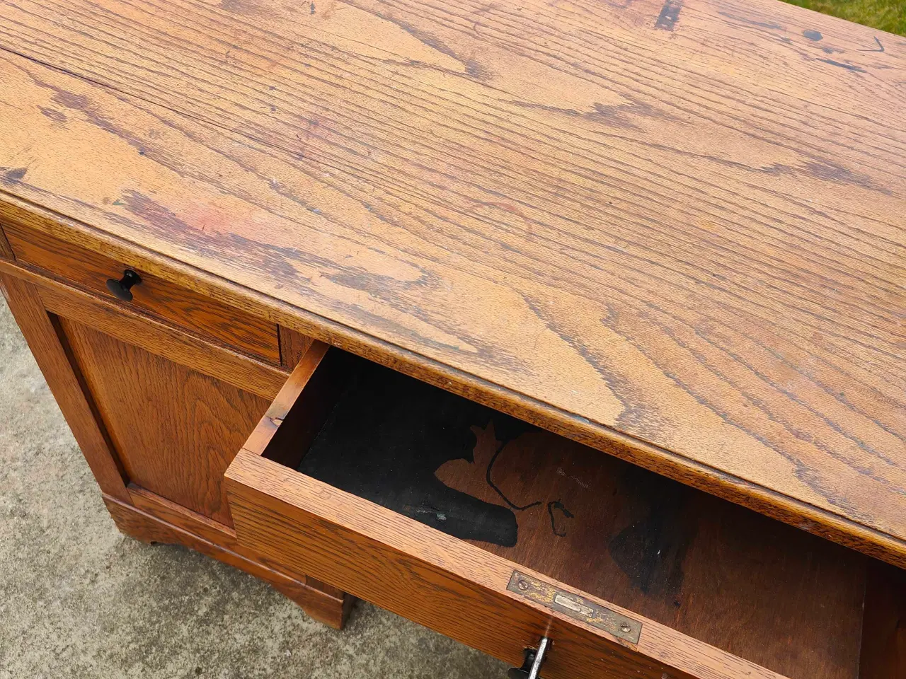 Billede 8 - Fin gammel skrivebord i egetræ