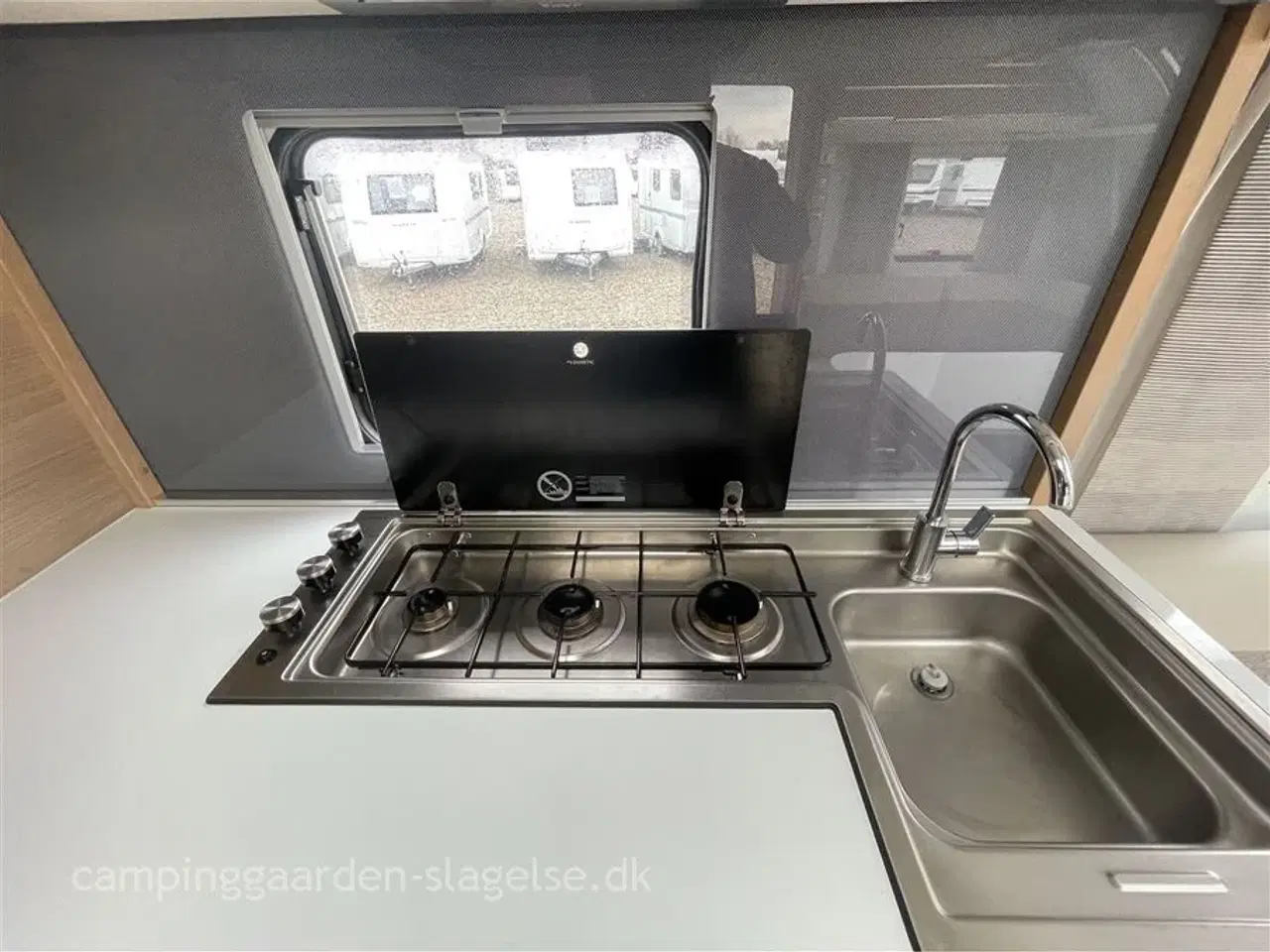 Billede 7 - 2019 - Adria Adora 753 UC Alde Centralvarme   Adria Adora 753 UC – campingvognen der føles som et sommerhus på hjul!