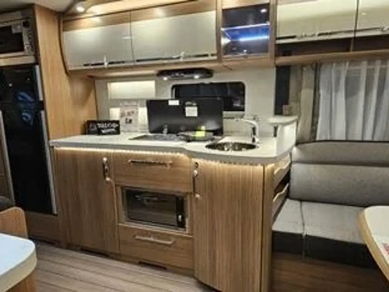 Billede 9 - Knaus SÜDWIND Scandinavian Selection 650 UDF - VINTERTILBUD Mover Kr: 1.- Spar 27.898